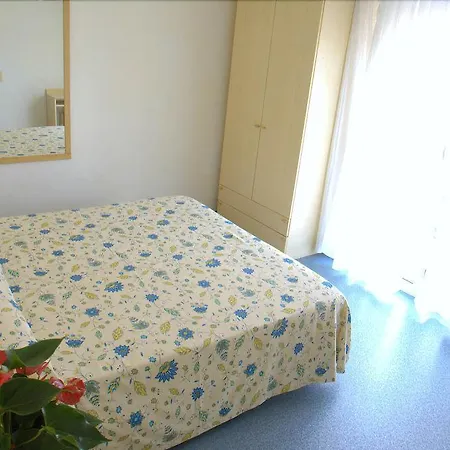 Astor 3*