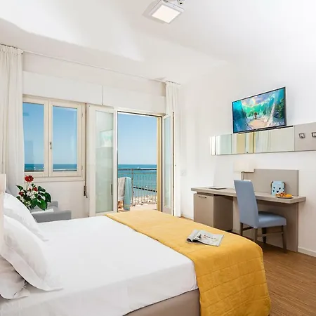 Astor 3*